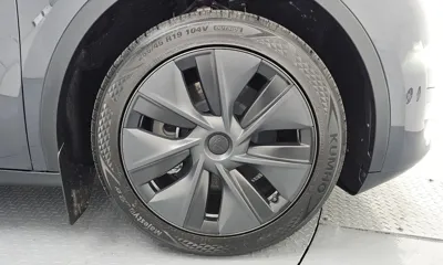 Tesla Model Y 2025, 8527 км, за 28817.12 USD - фото 21