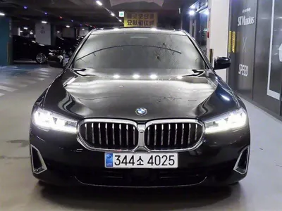 BMW 5-Series 2021, 125932 км, за 17517.2 USD