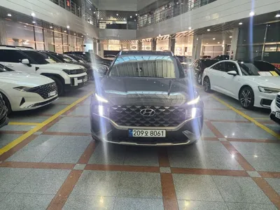 Hyundai Santafe 2022, 5703 км, за 22084.7 USD