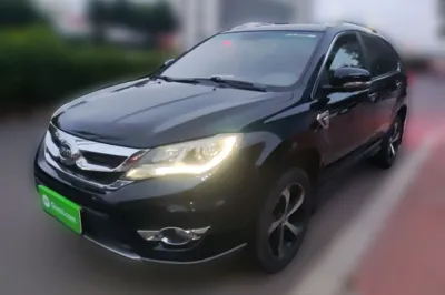 BYD S7 · 2015 год
