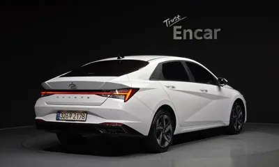 Hyundai Avante 2021, 28655 км, за 11246.18 USD