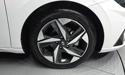 Hyundai Avante 2021, 28655 км, за 11246.18 USD