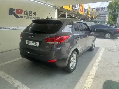 Hyundai Tucson 2012, 68244 км, за 3965.41 USD