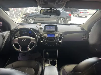 Hyundai Tucson 2012, 68244 км, за 3965.41 USD