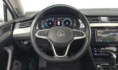 Volkswagen Passat 2022, 67460 км, за 17395.3 USD - фото 13