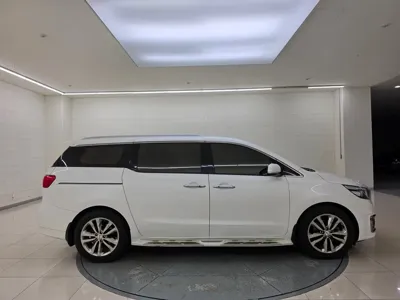 Kia Canival 2018, 155000 км, за 7932.32 USD