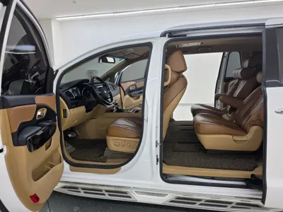 Kia Canival 2018, 155000 км, за 7932.32 USD