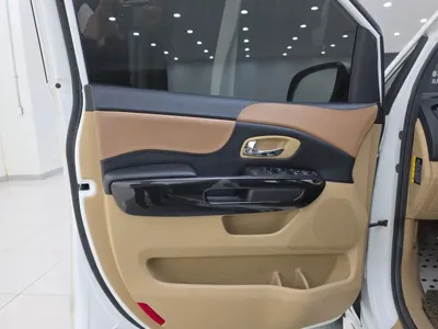 Kia Canival 2018, 155000 км, за 7932.32 USD - фото 6