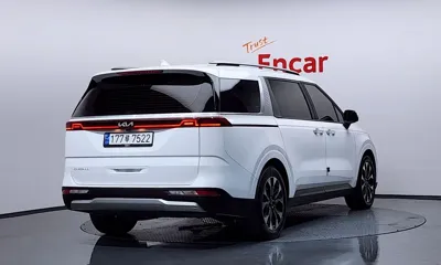 Kia Canival 2023, 60764 км, за 16224.38 USD