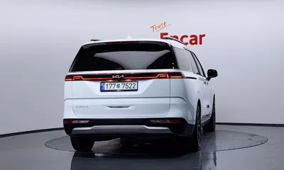 Kia Canival 2023, 60764 км, за 16224.38 USD