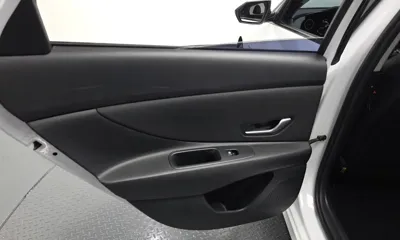 Hyundai Avante 2023, 56938 км, за 11809.11 USD - фото 25