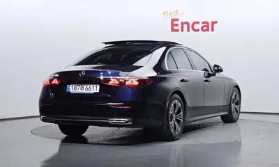 Mercedes-Benz E-Class 2025, 13600 км, за 38652.13 USD