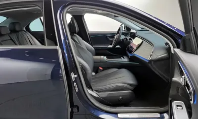 Mercedes-Benz E-Class 2025, 13600 км, за 38652.13 USD - фото 10
