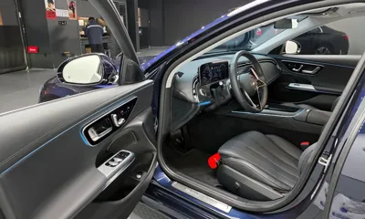 Mercedes-Benz E-Class 2025, 13600 км, за 38652.13 USD - фото 11