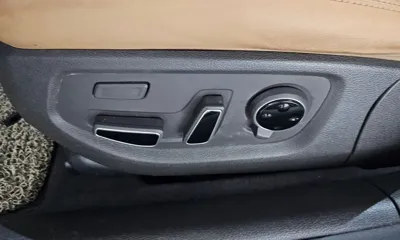 Hyundai Genesis 2014, 142180 км, за 7944.26 USD - фото 33