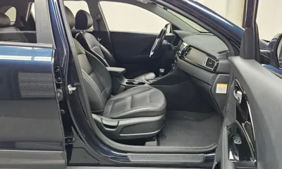 Kia Niro 2018, 185117 км, за 6188.93 USD - фото 11