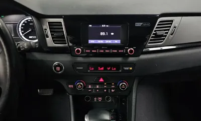 Kia Niro 2018, 185117 км, за 6188.93 USD - фото 16