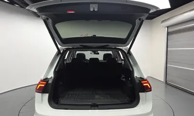 Volkswagen Tiguan 2024, 24718 км, за 21814.15 USD - фото 20
