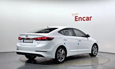 Hyundai Avante 2018, 82153 км, за 5953.64 USD