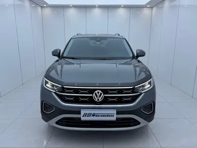 Volkswagen Tayron 2023, 32000 км, за 29028.31 USD