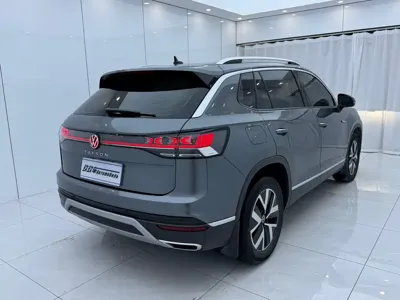 Volkswagen Tayron 2023, 32000 км, за 29028.31 USD