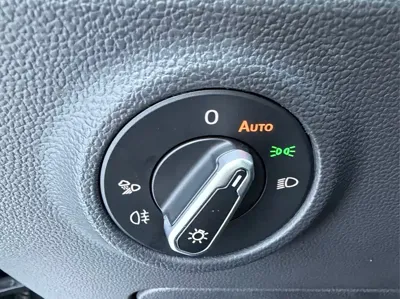Volkswagen Tayron 2023, 32000 км, за 29028.31 USD