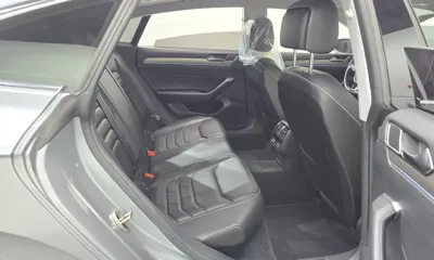 Volkswagen Arteon 2018, 101581 км, за 13128.53 USD - фото 12