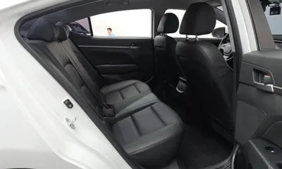 Hyundai Avante 2018, 60638 км, за 7220.69 USD - фото 11