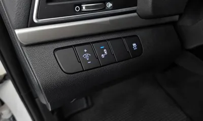 Hyundai Avante 2018, 60638 км, за 7220.69 USD - фото 20