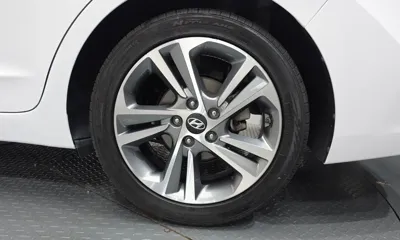 Hyundai Avante 2018, 60638 км, за 7220.69 USD - фото 21