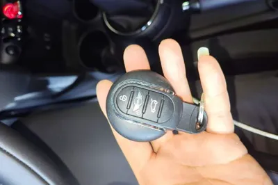 MINI MINI 2015, 37000 км, за 12661 USD