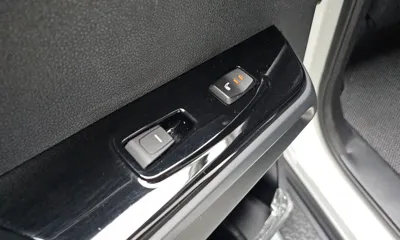 KG_Mobility_Ssangyong Torres 2023, 36871 км, за 16355.75 USD - фото 18