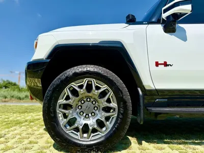 GMC Hummer EV 2024, 12338 км, за 127937.51 USD - фото 9