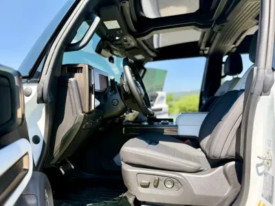 GMC Hummer EV 2024, 12338 км, за 127937.51 USD - фото 11