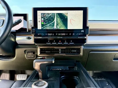 GMC Hummer EV 2024, 12338 км, за 127937.51 USD - фото 19