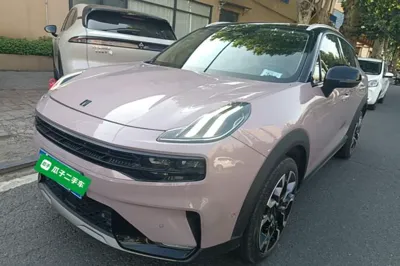 Lynk & Co 06