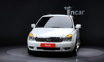 Kia Canival 2012, 129100 км, за 3106.82 USD