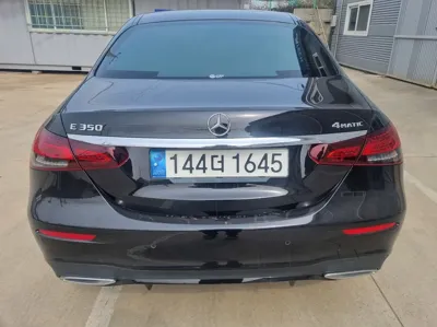 Mercedes-Benz E-Class 2023, 58000 км, за 34695.2 USD