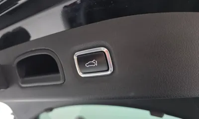 Kia Stinger 2018, 124449 км, за 9584.88 USD - фото 20