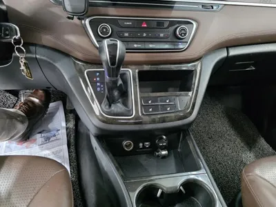 Hyundai Starex 2020, 98082 км, за 14073.34 USD - фото 15