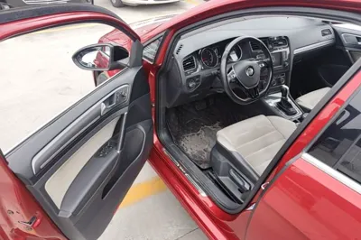 Volkswagen Golf 2017, 92400 км, за 7610 USD - фото 18