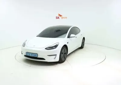 Tesla Model 3 · 2022 год