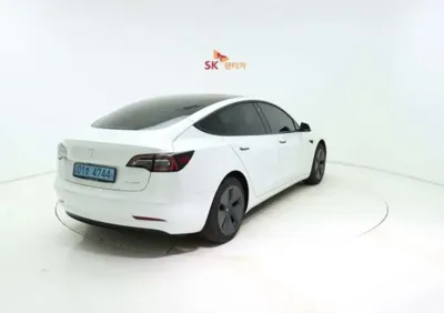Tesla Model 3 2022, 46612 км, за 5277.67 USD