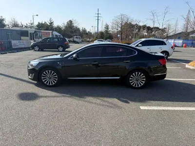 Kia K7 2013, 210372 км, за 2974.62 USD