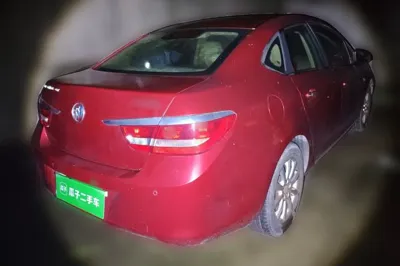 Buick GT 2013, 91500 км, за 2469 USD - фото 6