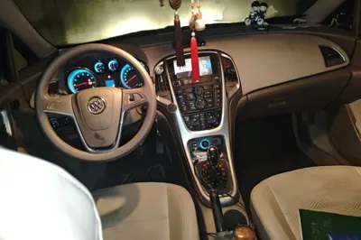 Buick GT 2013, 91500 км, за 2469 USD - фото 9