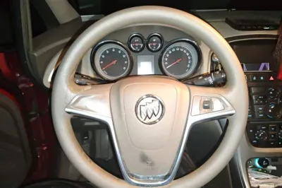 Buick GT 2013, 91500 км, за 2469 USD - фото 10