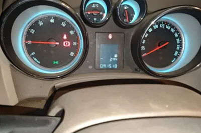 Buick GT 2013, 91500 км, за 2469 USD - фото 12