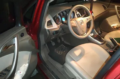 Buick GT 2013, 91500 км, за 2469 USD - фото 16