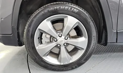 Jeep Cherokee 2020, 52427 км, за 10993.37 USD